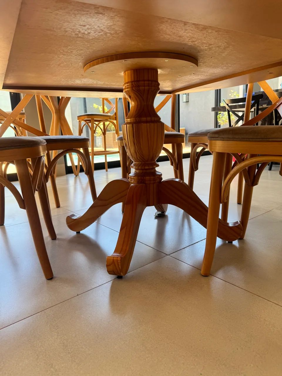 Mesa de Jantar redonda em madeira Maciça 1,50m de diâmetro  - Foto 6