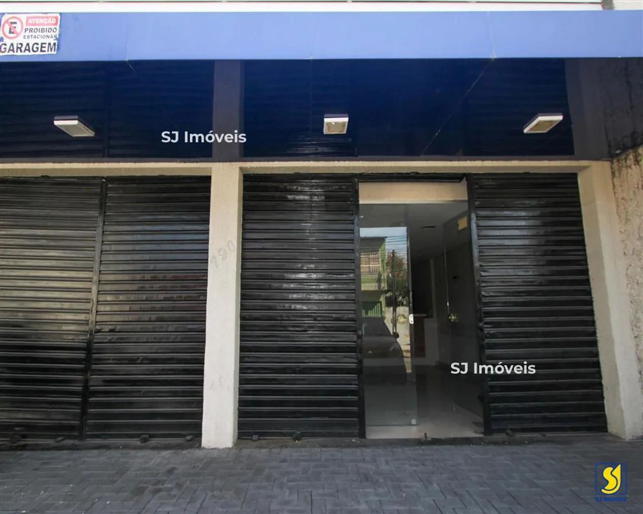 Ponto comercial duplex com 25 salas e 4 banheiros no Montese