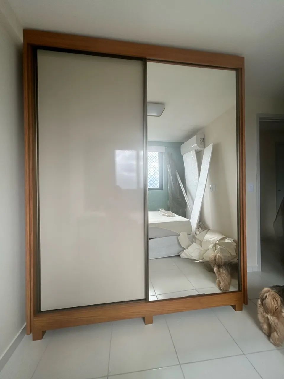 Guarda-roupa casal