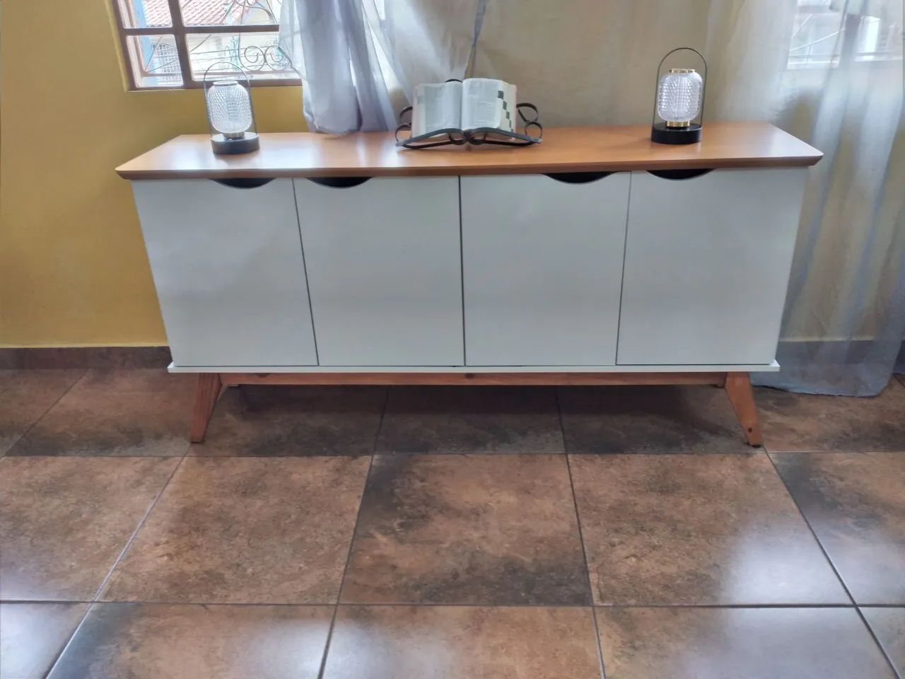 Buffet novo offwhite