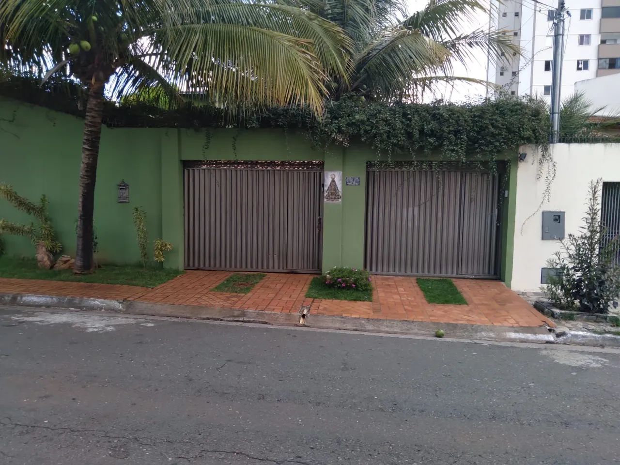 Quartos e Suítes pra alugar 