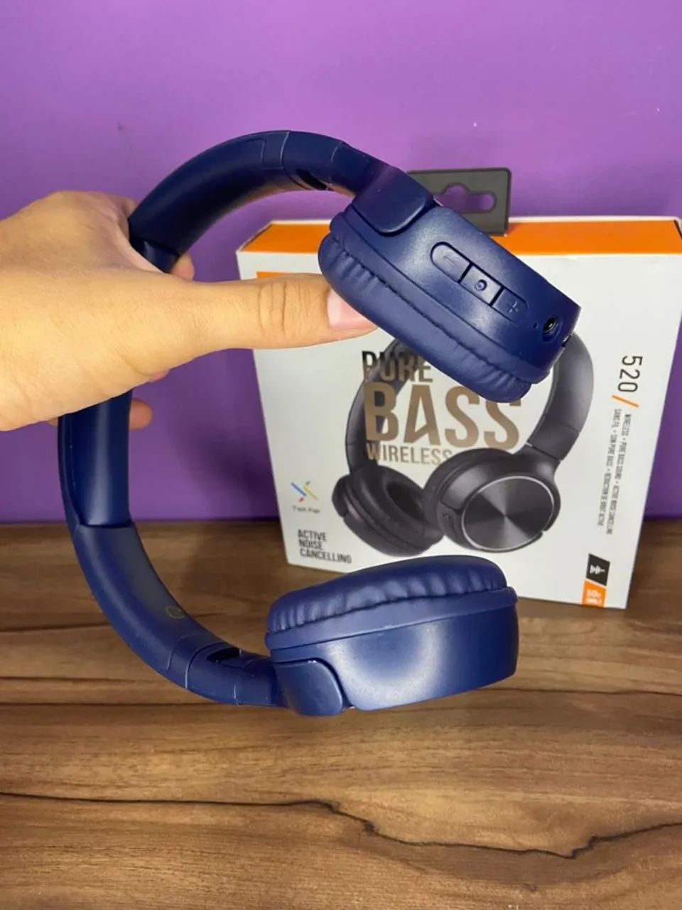Headphone JBL - bateria dura muito tempo - super confortável 
