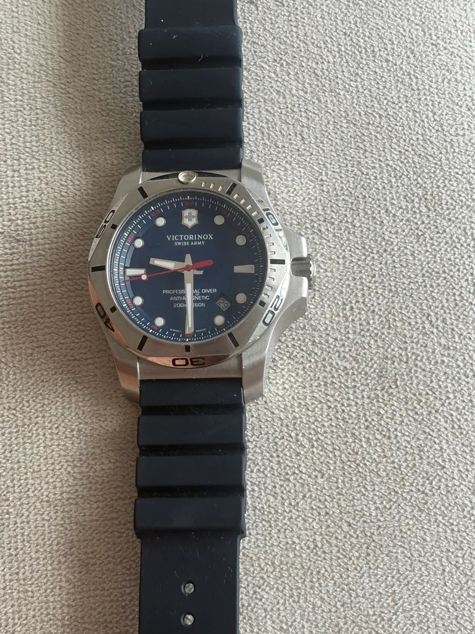 Relógio VICTORINOX estado de ZERO.