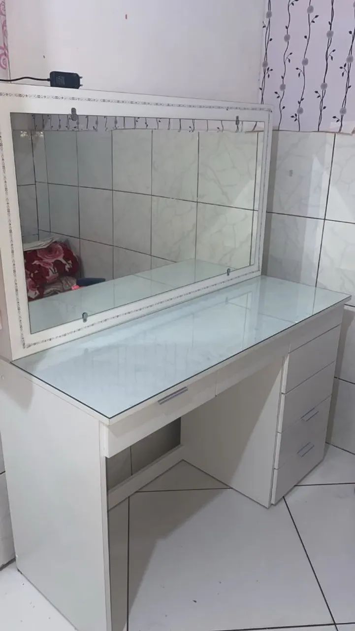 Penteadeira camarim com led, espelho e vidro  