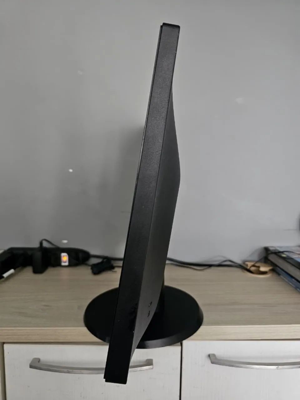 Monitor PHILIPS 223V5LHSB2/57 - Foto 3