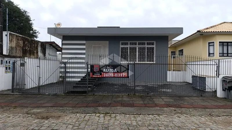 Casa Residencial 200M² - para Alugar na Trindade