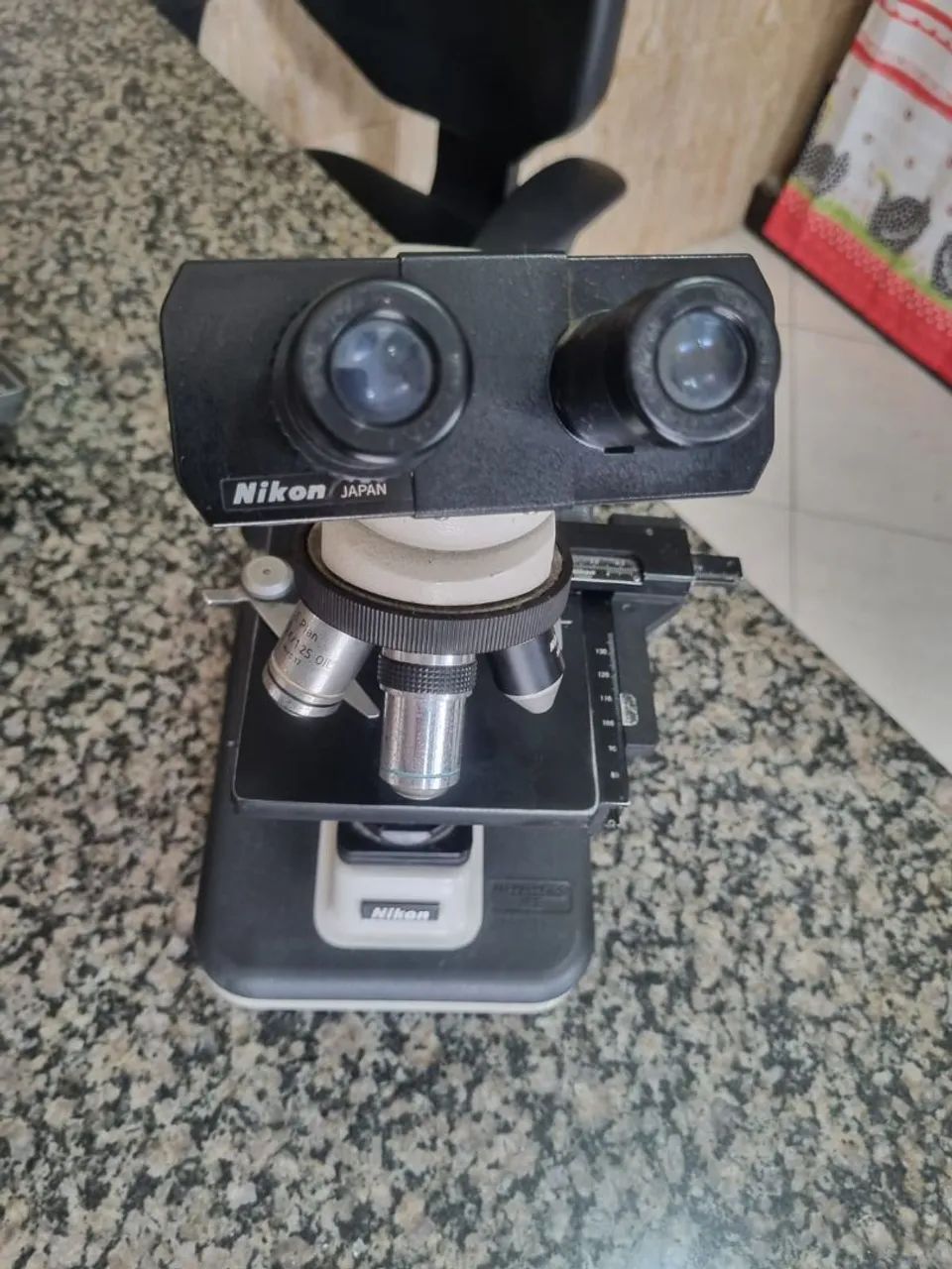 Microscópio Nikon