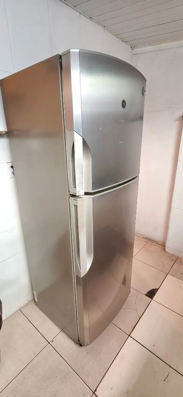 GELADEIRA CINZA