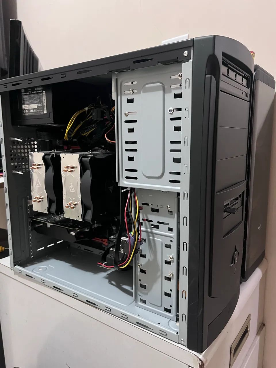 Servidor dual Xeon 40 cores 32GB RAM RX550