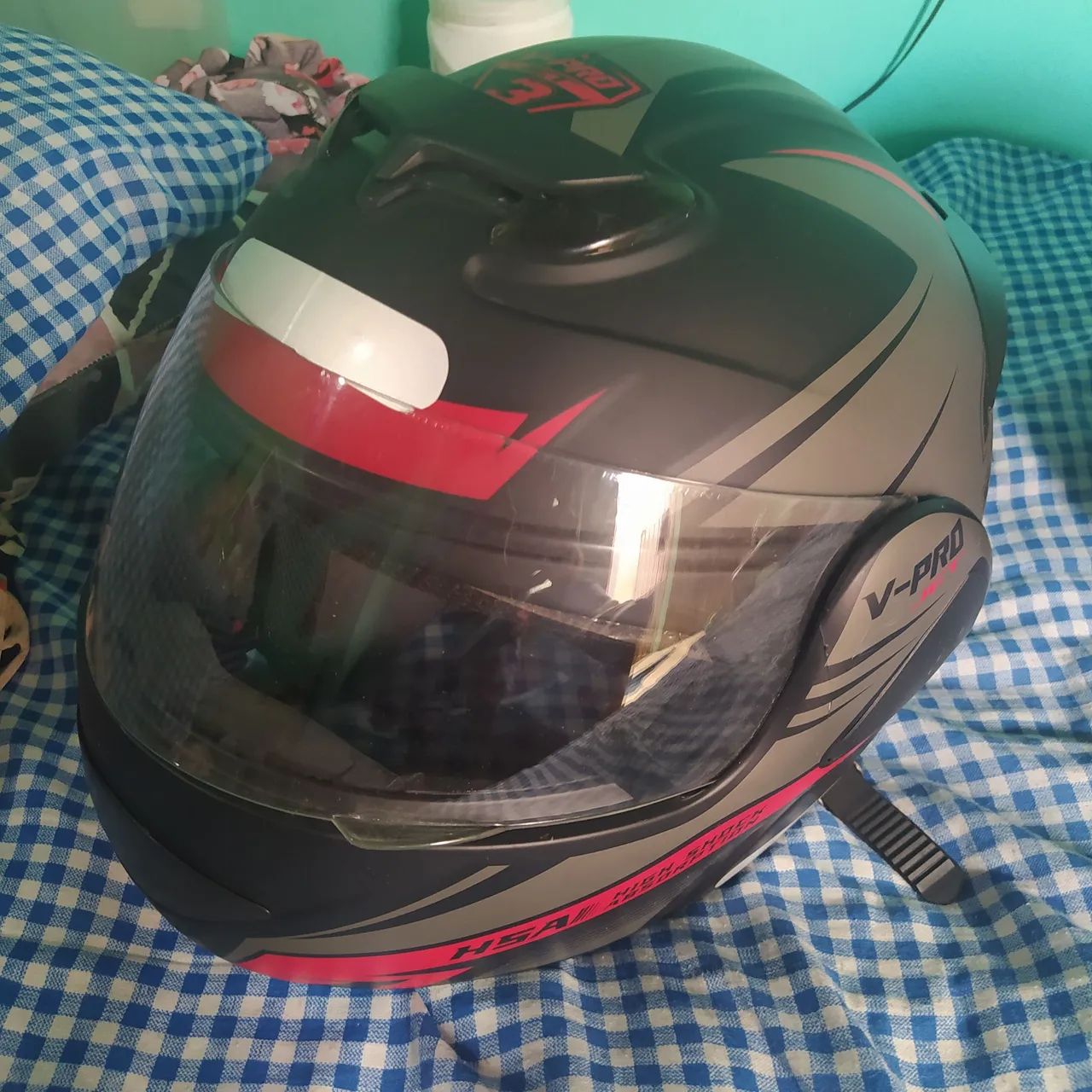 Vendo capacetes semi-novos  - Foto 3