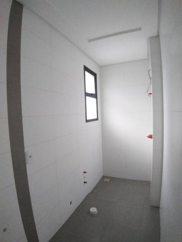 Apartamento 2 Suítes 97 M².Sacada com Churrasqueira, Lavabo, 1 Vaga no Centro - Foto 17