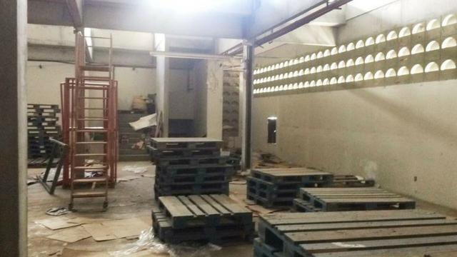 Galpão , Centro , 1.156 m² área construída , 8 vagas , área de manobra, 3 pisos - Foto 20