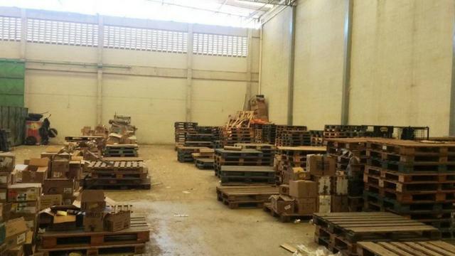 Galpão , Centro , 1.156 m² área construída , 8 vagas , área de manobra, 3 pisos - Foto 8