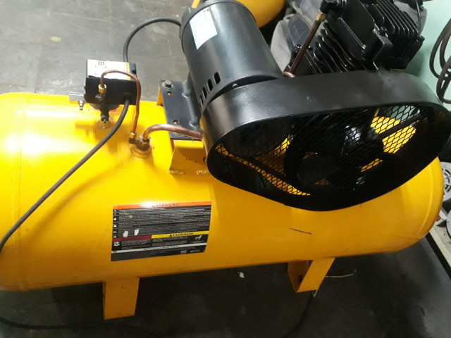 Compressor SCHULZ 20pés/200litros/140libras/Trifásico, OTIMO ESTADO, - Foto 4