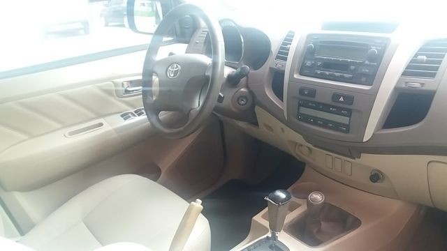 Toyota hiluzz sw4 srv 3.0 diesel 4*4 unico dono - Foto 5