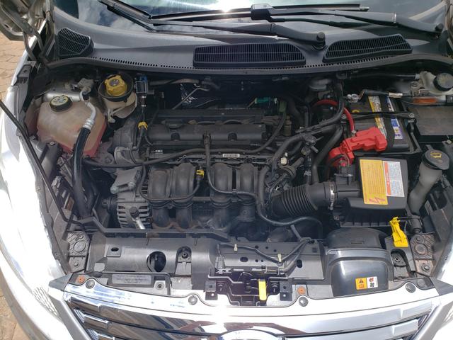 Vendo um New Fiesta - Foto 3