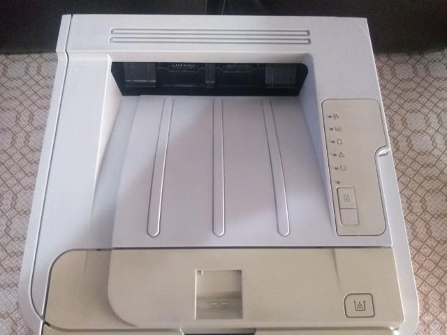 Impressora LaserJet HP P2035n - Foto 2
