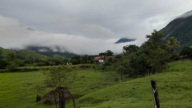 Terreno c água corrente bicuda grande - Foto 5