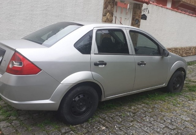 FIESTA SEDAN COM MOTOR FEITO E KIT GÁS