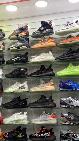 Adidas Yeezy boost 350.  NOVOS. 38 ao 43