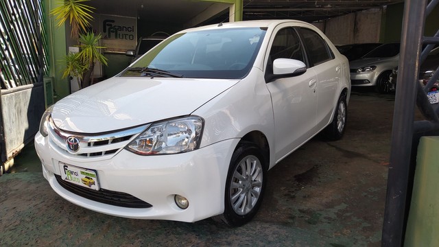 ETIOS XLS SEDAN 1.5 2016