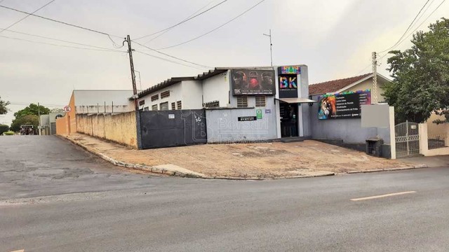 Venda de Comercial / Barracão/Galpão na cidade de Araraquara