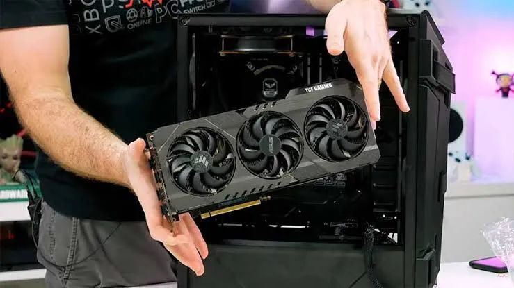 Técnico em computação e manutenção em computadores 