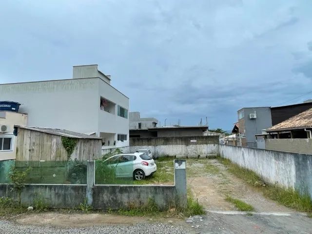 Ótimo terreno 160 m2-Ribeirão da Ilha apenas 500 metros do trevo do Erasmo