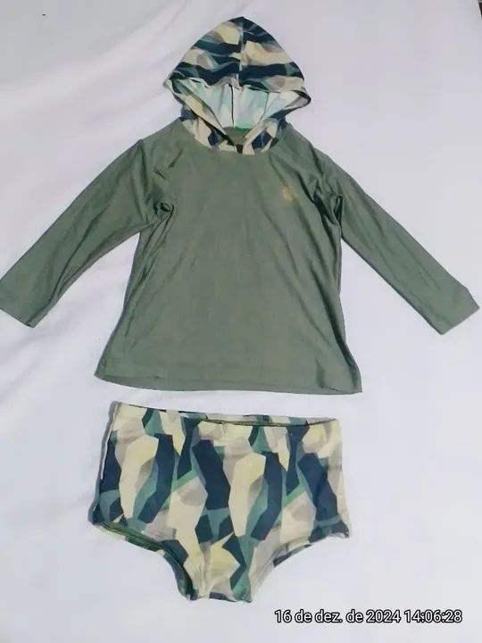 Blusa e sunga uv