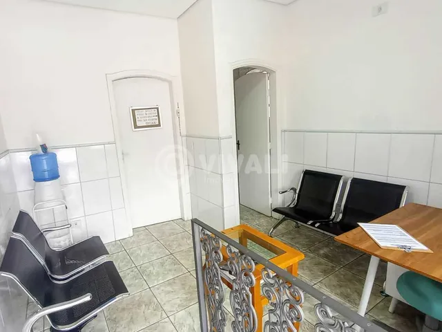 Sala - / Comercial / Centro