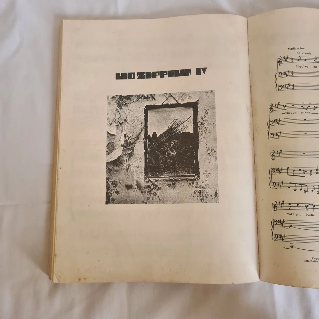 Livro Led zeppelin Complete de 1973 - Foto 5