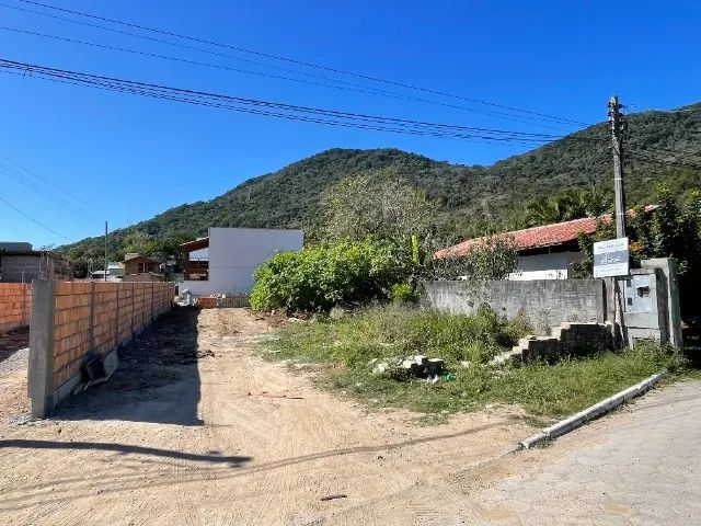 Terreno 319 m2-Alto do Ribeirão, apenas 2.5 Km do trevo do Erasmo