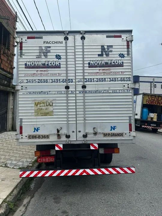 caminhão mercedes baú 708-E ótimo estado - Foto 6