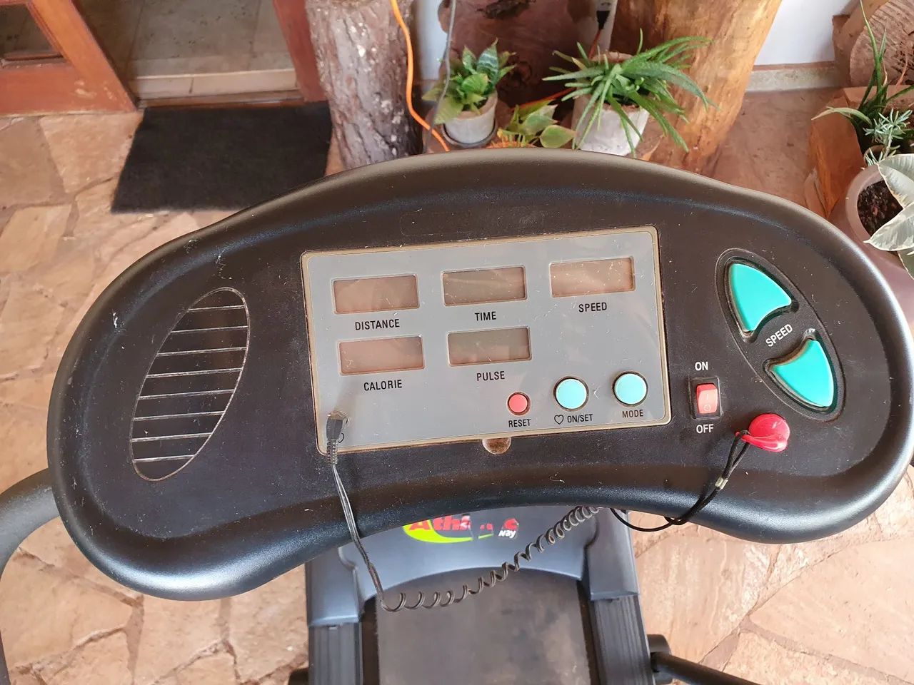 Esteira Advanced 2 Defeito no painel - Foto 2