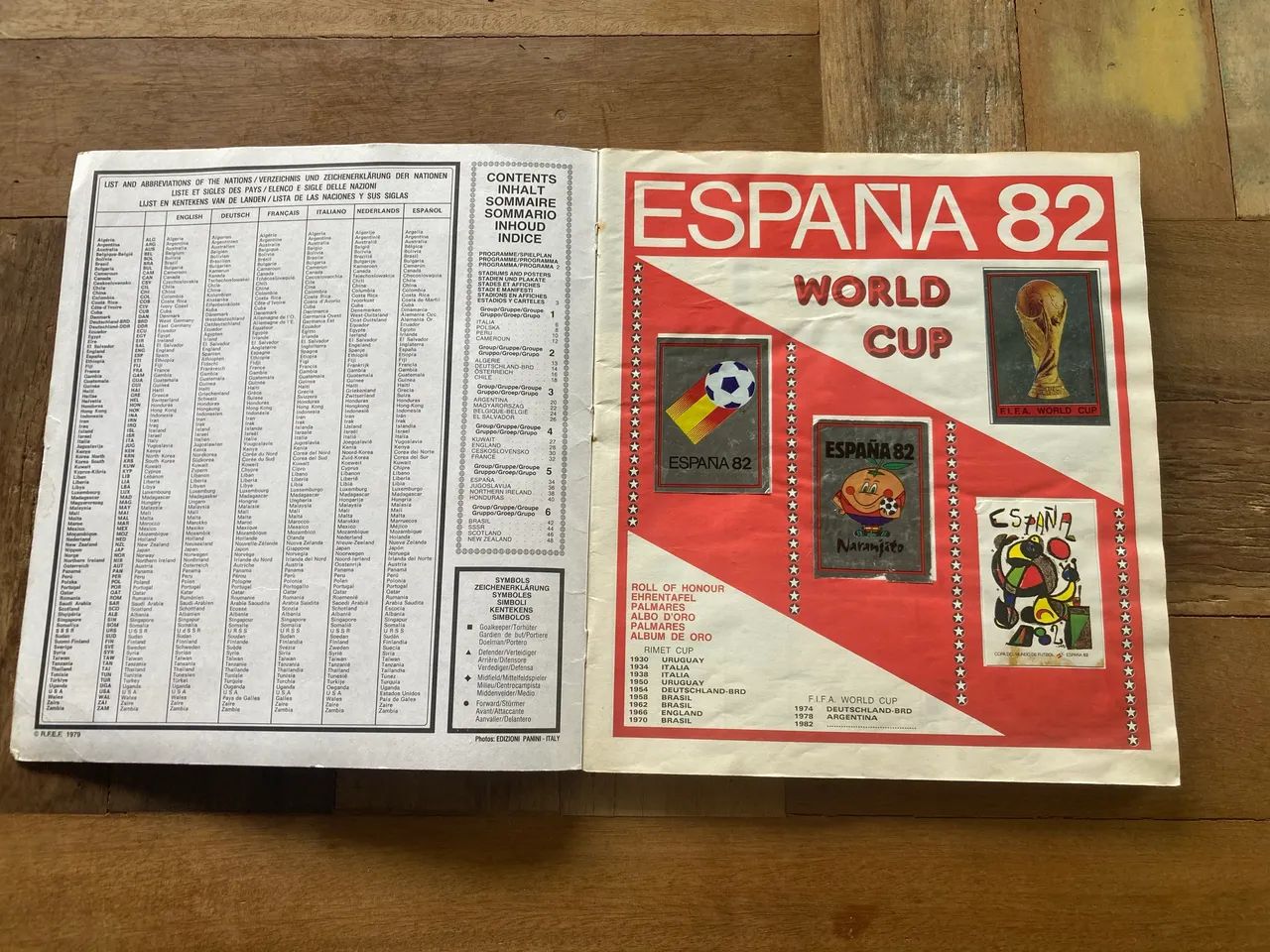 Álbum Copa 1982 - oficial Panini - ver descrição  - Foto 2