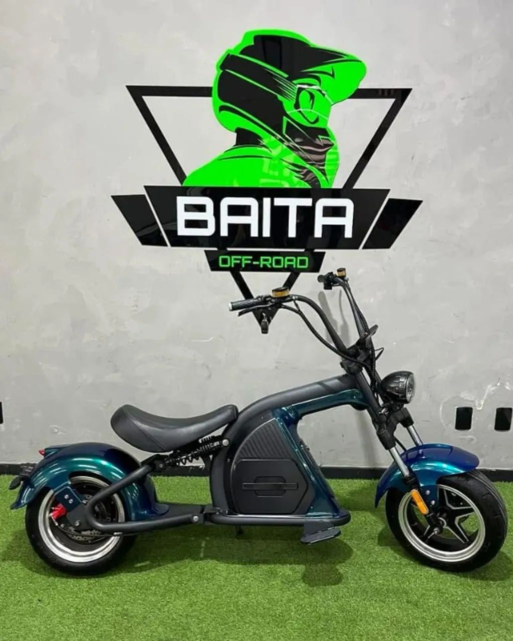 Scooter elétrica 3000w 30ah, chega a 70km/h e faz até 60km com uma carga.