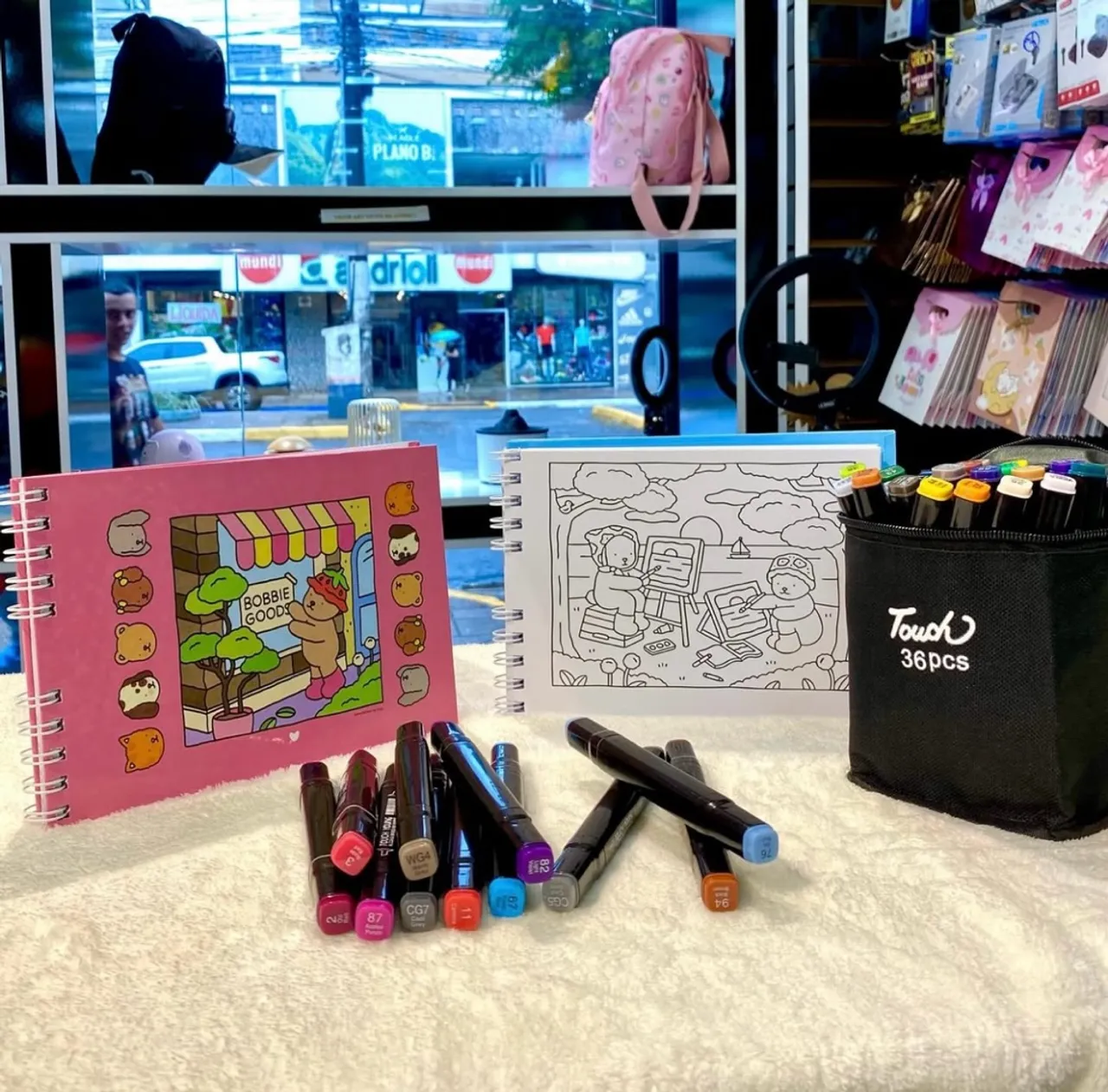 LIVRO DE COLORIR COM 50 PÁGINAS