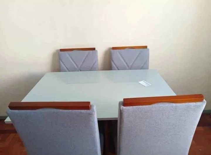 Conjunto de Mesa de Jantar com 4 Cadeiras - Foto 4