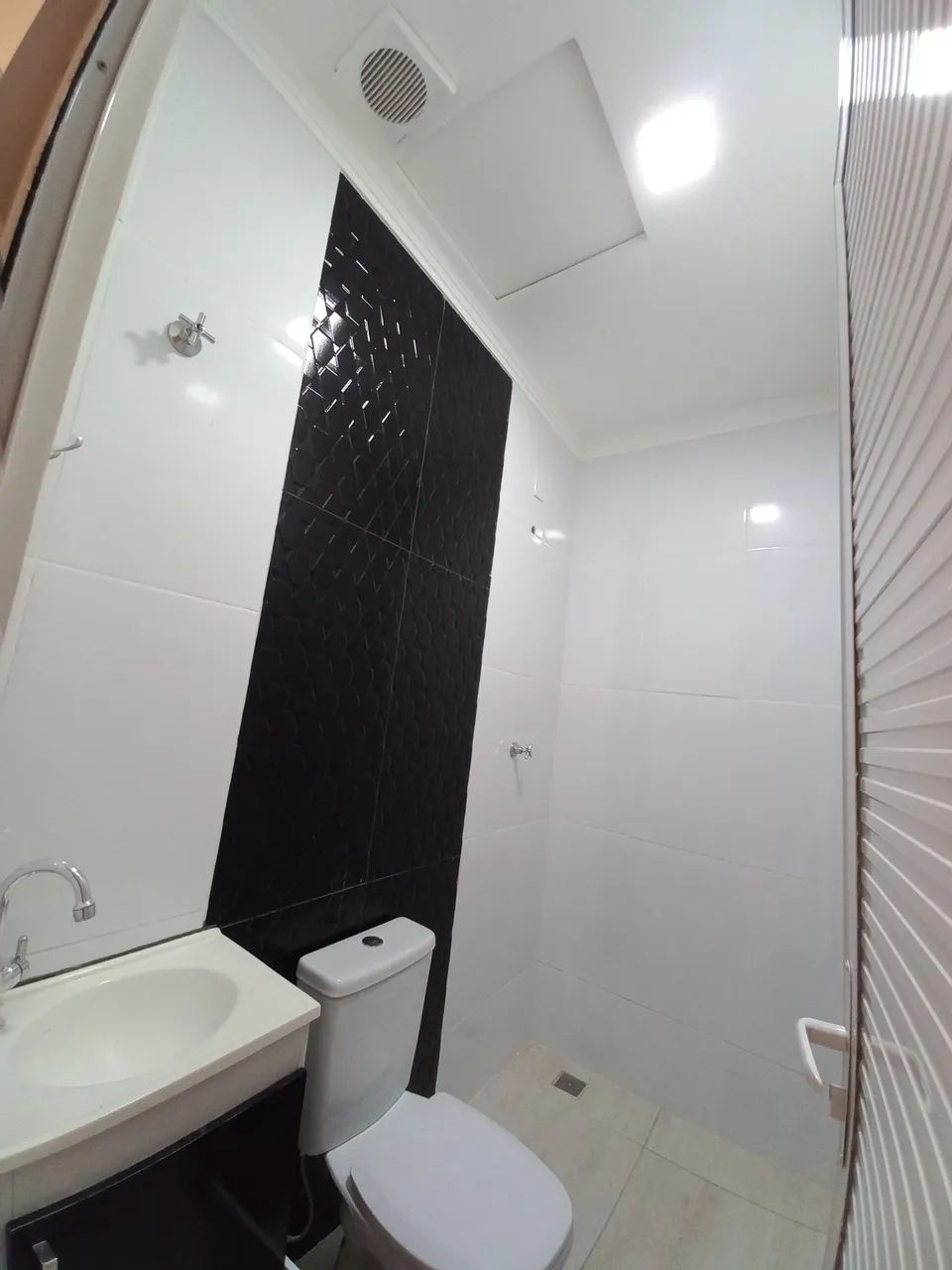 Alugo sala comercial no bairro Adrianópolis  - Foto 8