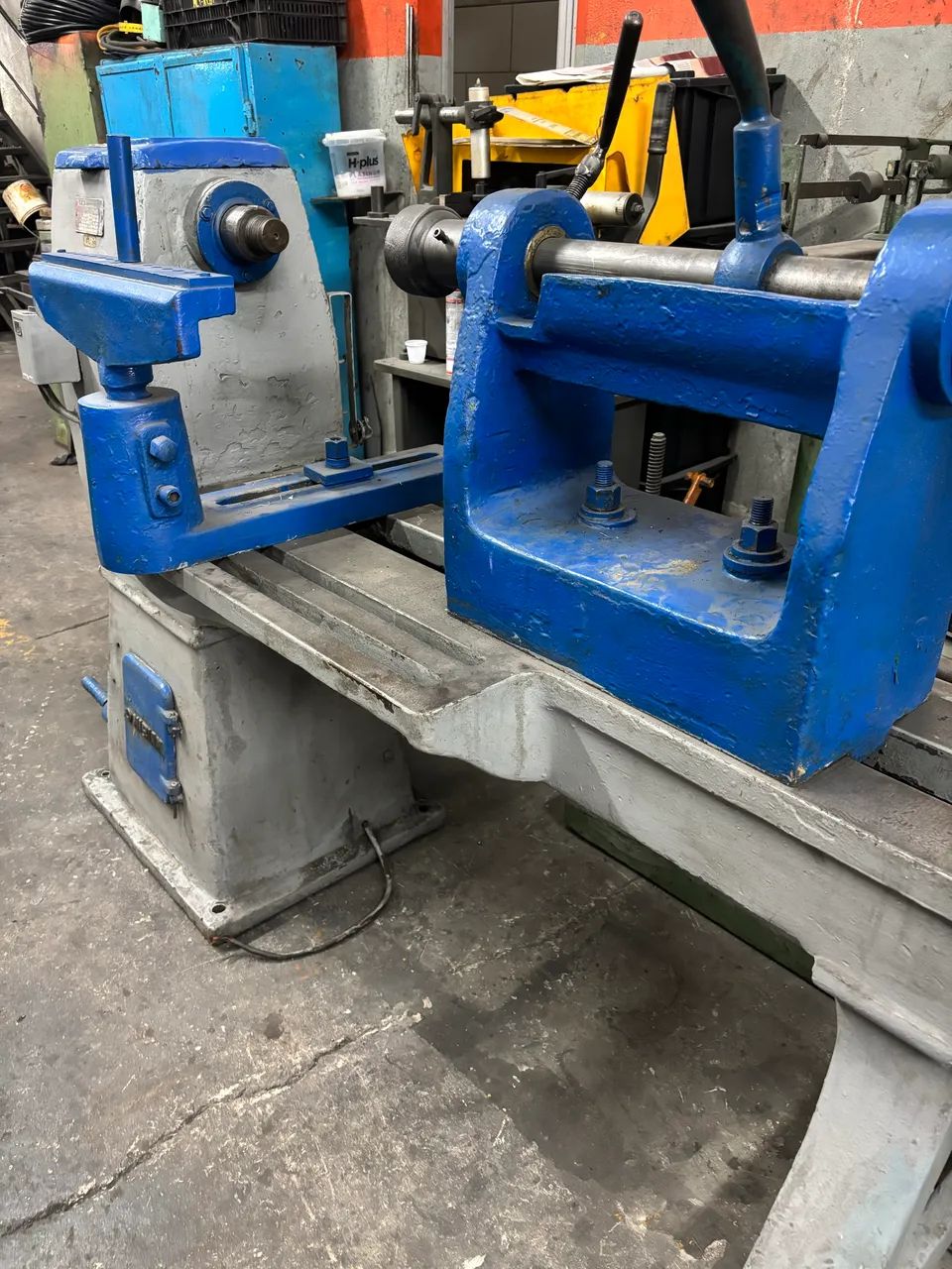 Torno de repuxo Miriam