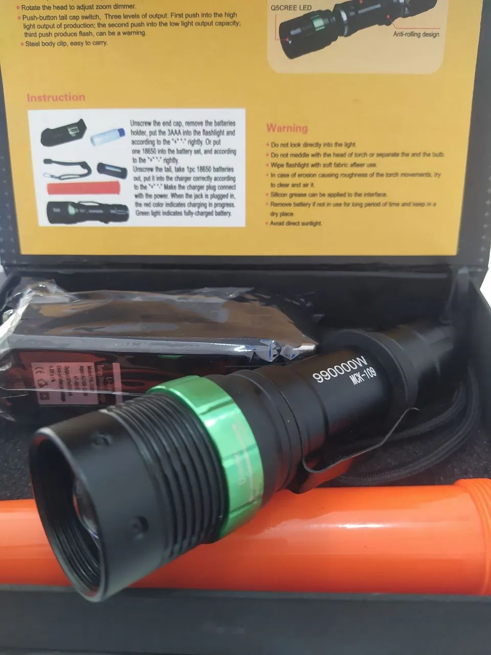 Lanterna Recarregável com Sinalizador 990000W Power Style MCK-109 - Foto 5