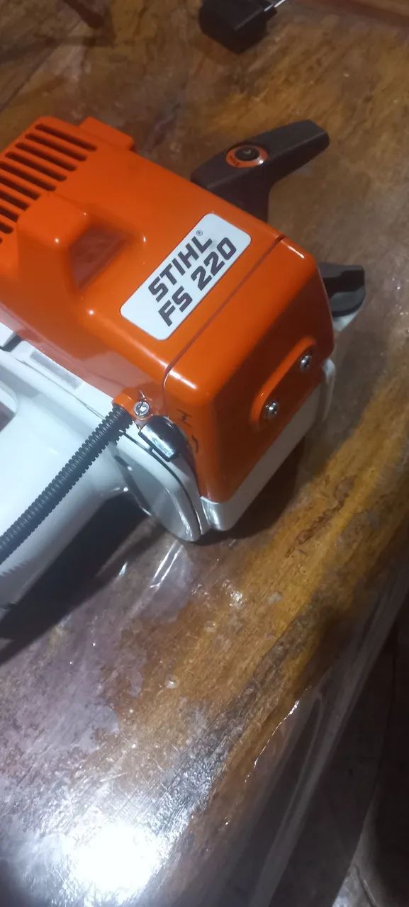 Roçadeira Stihl FS 220 Nova nunca Foi Usada  - Foto 3
