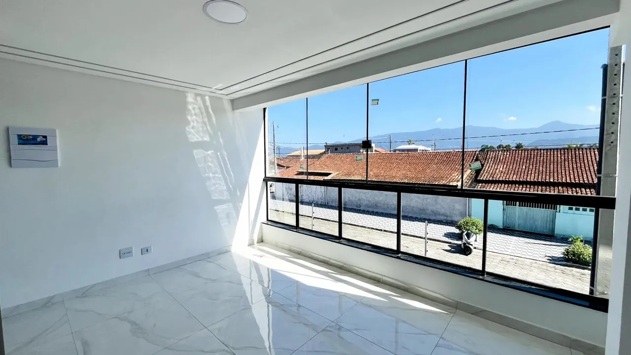 Sobrado triplex INDIVIDUAL à venda, 89 m² por R$ 450.000 - Maracanã - Praia Grande/SP