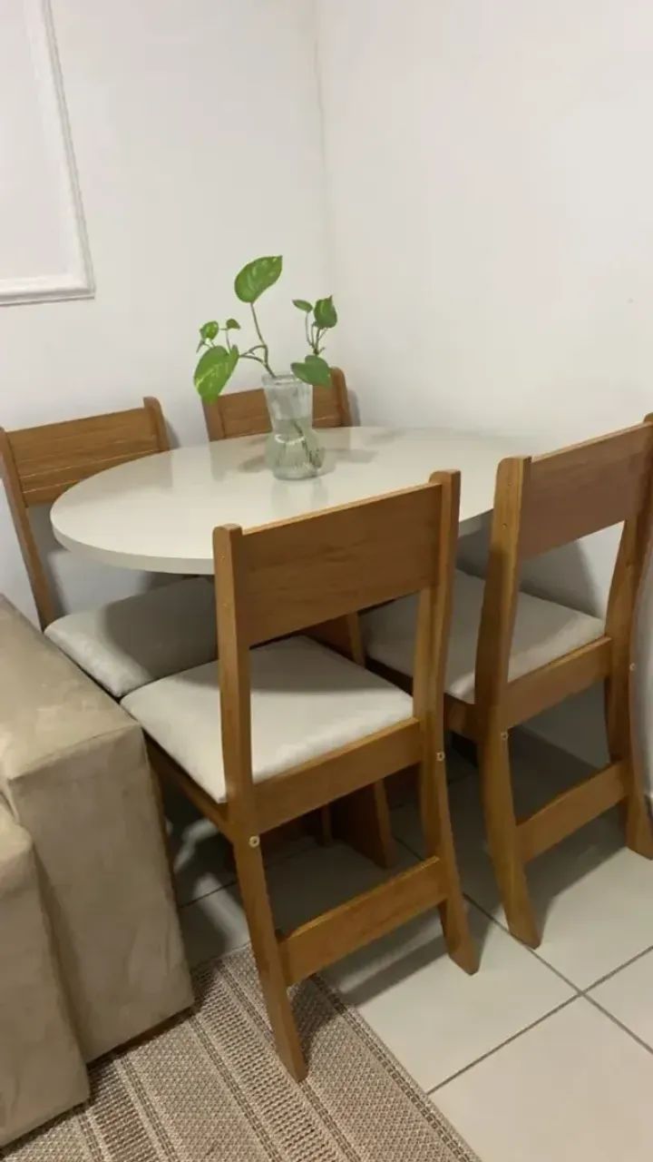 Mesa de Jantar Redonda Flipp  com 4 Cadeiras   -   Pronta Entrega! - Foto 3