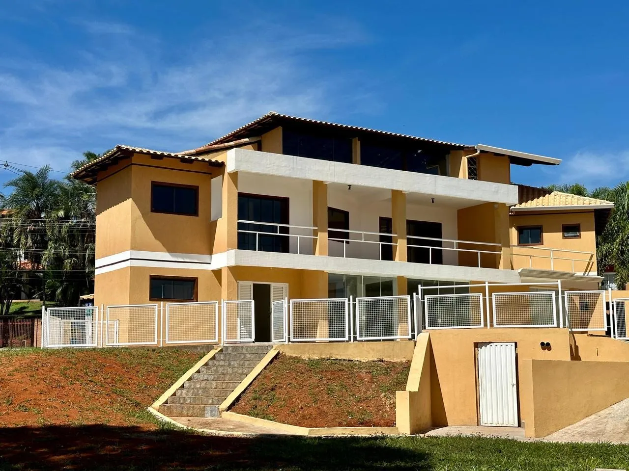 Aluga-se casa na QI 26 lago Sul