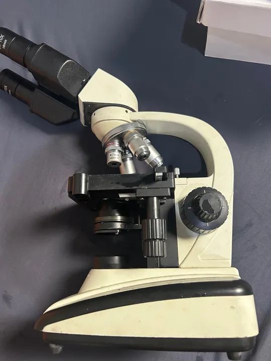 Microscópio binocular - Foto 2
