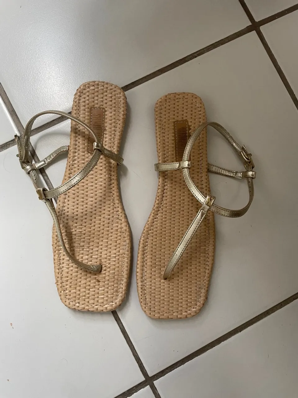 Sandália Santa Lolla n 38 Douradas Rasteirinhas