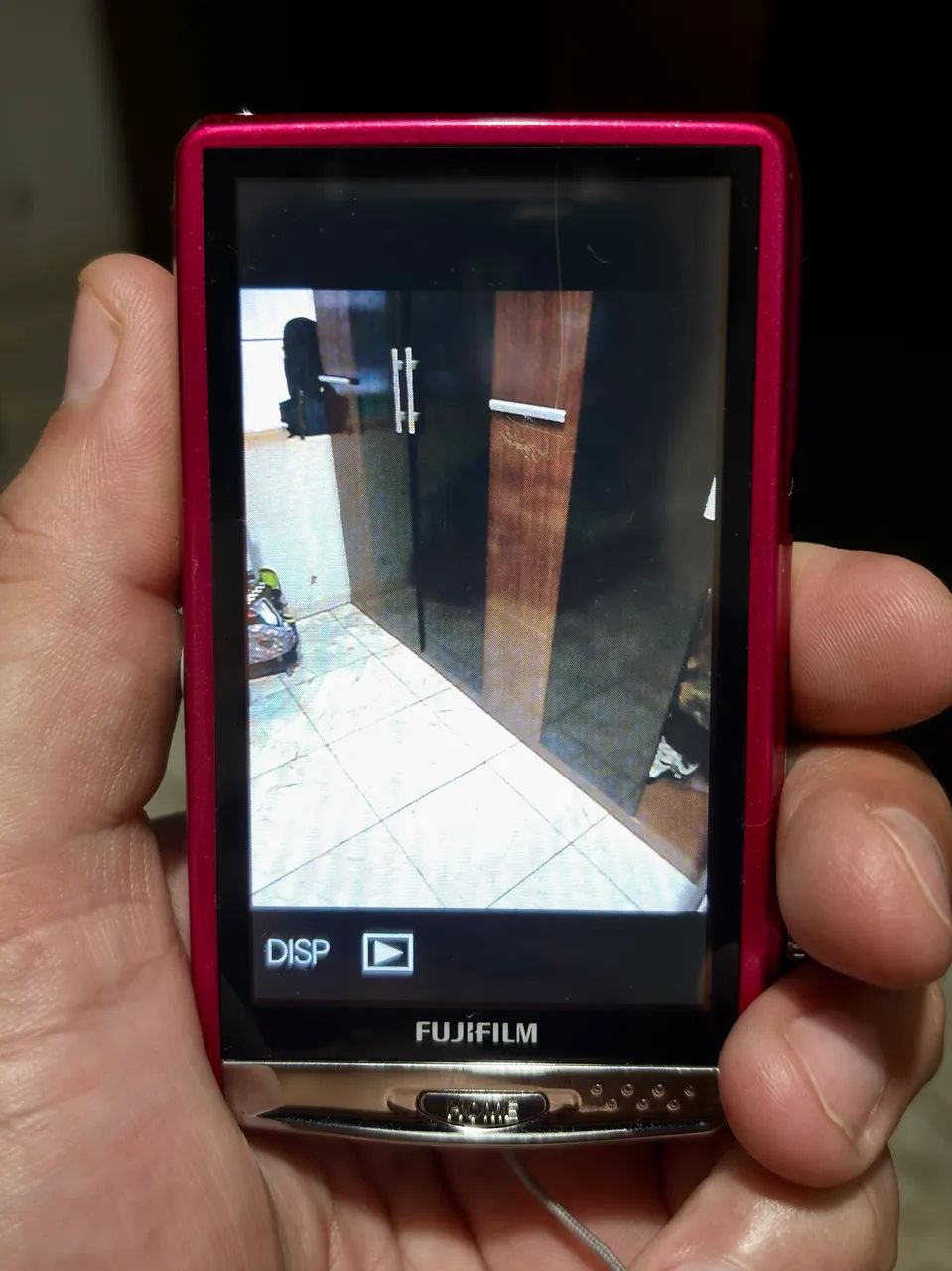 Câmera Digital Fujifilm FinePix Z900EXR Rosa Pink 16 megapixels