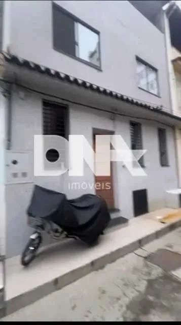 Casa de Vila : Triplex / Residencial / Botafogo
