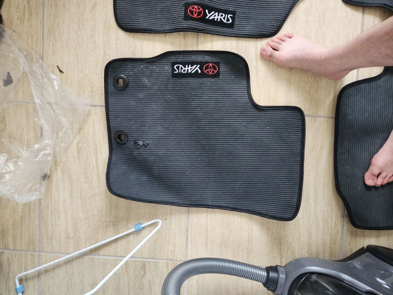 Tapete de carro Yaris (NOVO) - Foto 2